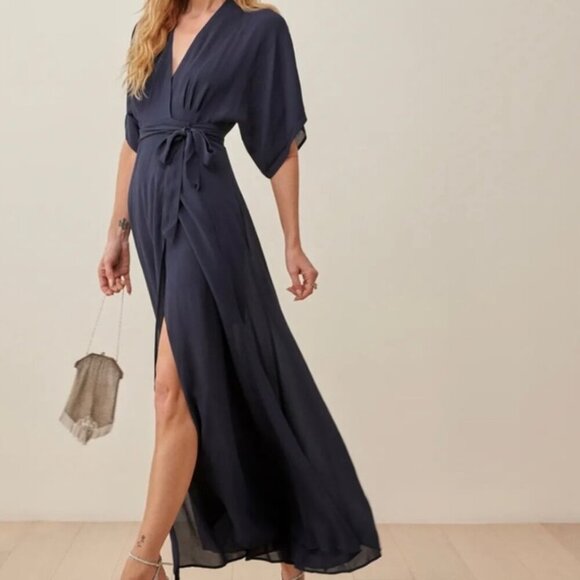 Reformation Winslow Dress in Navy - Picture 3 of 16